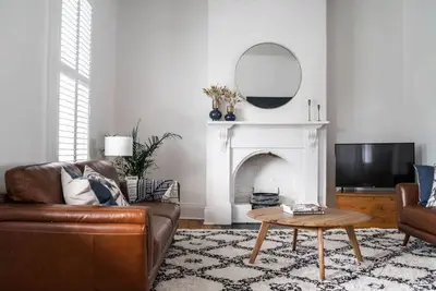 Image de The Mistress - refined, elegant and sophisticated