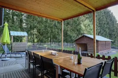 Image de Maison de vacances א Recht avec jardin