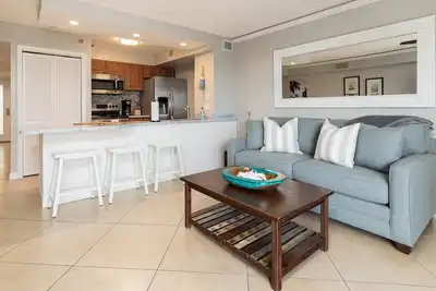 Image de Sunrise Breeze on the Marina [Ocean Pointe 5302]