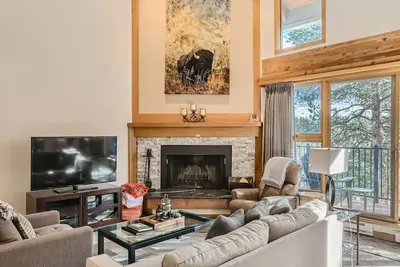 Image de Newly Updated Condo, Pool & Hot Tub, Shuttle to Slopes, Large Private Patio