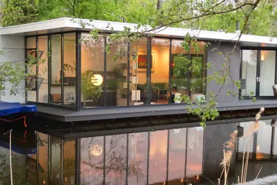 Image de Holiday Water Villa Intermezzo Near To Giethoorn Et est Ă louer.