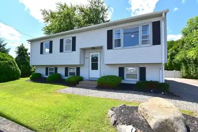 Image de Easy access to beaches and other attractions!