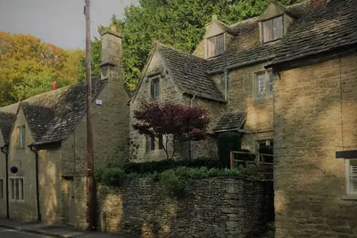 Image de Beautiful Bibury Cotswold Stone Cottage Riverside Grade Ii listed 6ppl
