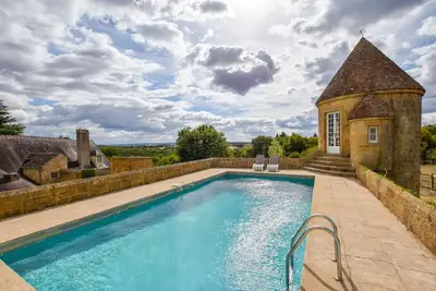 Image de Demeure de caractטre א Meaulne avec piscine privיe