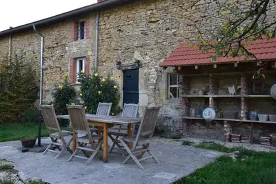 Image de Maison de vacances spacieuse près de la forêt