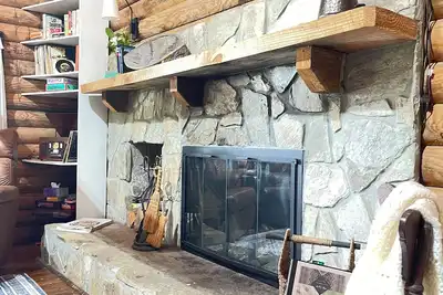 Image de Lakefront Cozy Cabin at The Blueberry Farm