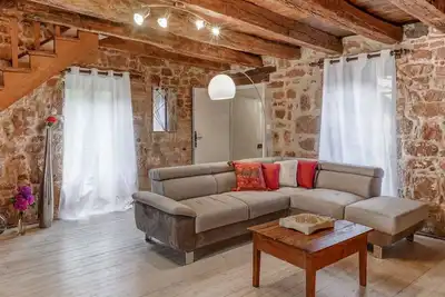 Image de Maison de vacances tranquille avec piscine privée