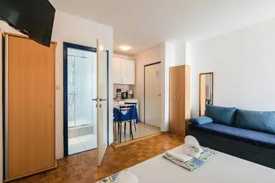 Image de Studio avec balcon et climatisation