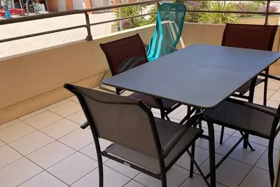Image de Appartement 2 Pièces à Sète avec Terrasse, Piscine et Parking à 100m de la Plage
