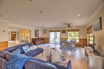 Image de Pet-Friendly Sebastian Home on Lake; Golf Nearby