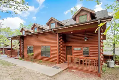 Image de Updated Lock-off Connecting Cabins - Perfect for a larger family or group!