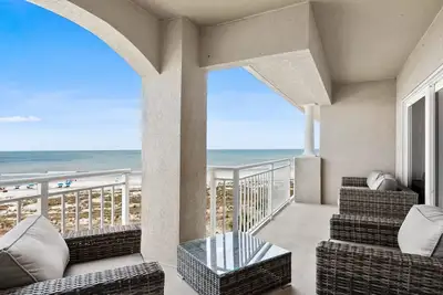 Image de 5508 Hampton Place - Breathtaking Oceanfront Views! Newly Updated 5th Floor Villa in Palmetto Dunes!