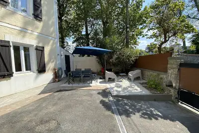 Biarritz: Maison de charme avec cour et parking