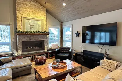 Image de Luxurious Quail Crossing Residence at Apex Mountain Resort