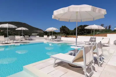 Image de Bel appartement avec climatisation, Wifi, piscine, Tv, terrasse et animaux admis