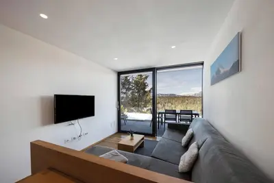 Image de Appartement 'Ifinger Residence Moritz' près de Merano avec vue sur montagne et jardin