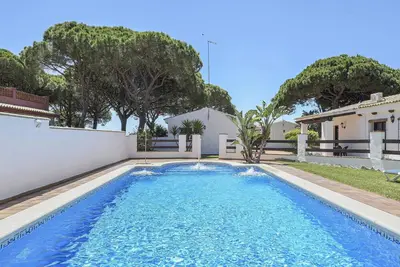 Image de Maison de vacances Villa Su Ilusión avec piscine, Wi-Fi, climatisation, jardin et terrasse