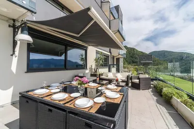 Image de Appartement \"Résidence Le Terrazze\" avec vue montagne, piscine et Wi-Fi