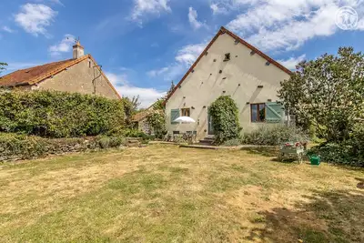 Image de Côté Jardin - Morlet - Gîte