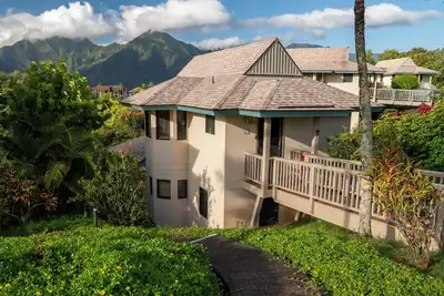 Image de Beaches at your doorstep, Breathtaking Hawaiian Villa at Hanalei Bay