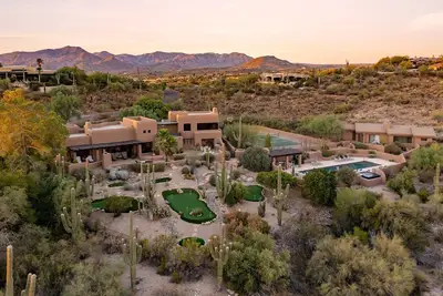 Image de Panoramic Desert & Mountain Views by The Boulders!