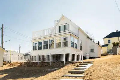 Oceanfront Cottage - Steps from Short Sands Beach!