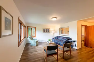 Image de Updated Guest apartment with Lake Views and close to Lake Michigan Beaches