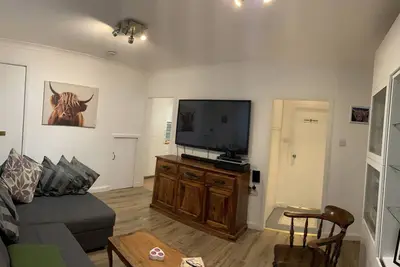 Image de Rena- Bright & Modern City Center Apartment.