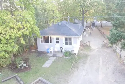 Image de Large Cottage, 2 min Walk to Beach, Bcc #1