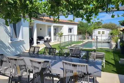 Image de Villa avec piscine chauffée, 10min des plages