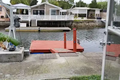 Image de Friendly and quite neighborhood, waterfront view, kayaks or go fishing.