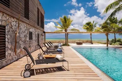 Image de Villa Silver Sands | Beach Front - Located in  Tropical Providenciales with Private Pool