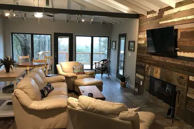 Image de Lakeview @ Firefly Hideaway Lake Texoma Hot Tub King Bed FirePit Boat Parking