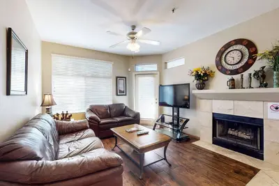 Image de Cozy Condo w\/ Free WiFi, a Furnished Patio, Shared Pool, Hot Tub, & Gas Grills