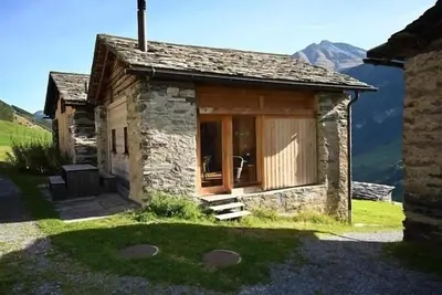 Image de Vacation home for 4 guests with 59m² in Vals (150210)