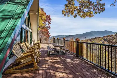 Majestic 6br Ski View Cabin! Hot Tub + Wifi
