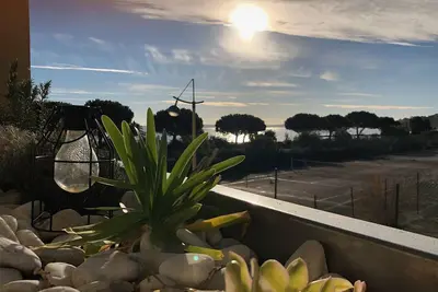 Image de T3 climatisé, 3*, 50m de la plage, garage, wifi inclus