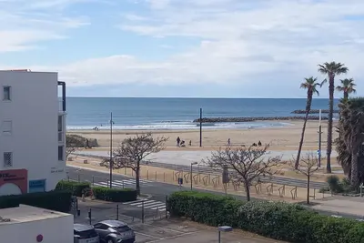 Image de T2 cabine 35m² + loggia à Sète, parking et vue sur la mer