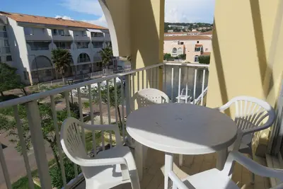 Studio à Sète avec terrasse, cuisine équipée et vue marina