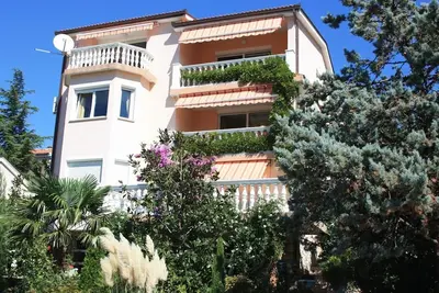 Image de Appartement de vacances pour 2 personnes env. 28 qmà Selce, Baie de Kvarner (Crikvenica et environs)