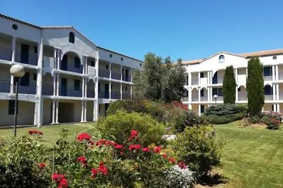 Image de Location d'un appartement sud avec jardin à 200 mètres de la plage de nauzan,