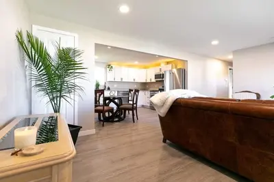 Image de Black Brick Suite Top Shelf