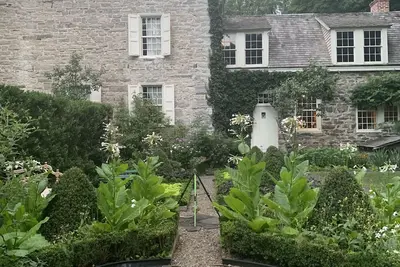 Image de Sleep where Washington slept, now with modern conveniences