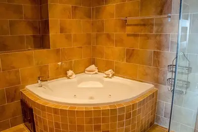 Image de 3bd apartment in beachfront resort, on long sandy beach near shops/restaurants
