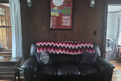 Image de 5 minutes from original Woodstock site.