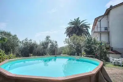 Image de Villa Carol: A graceful apartment that is part of a villa in a quiet position, located on a hillside above the sea, with Free Wi-Fi.