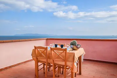 Image de Magnifique maison de 2 chambres Ă Cavo