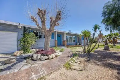 Image de @ Marbella Lane - 4br Near Morongo Casino & Outlet | Ldry+P