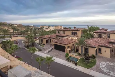 Image de Exquisite Ocean View Villa in Gated Golf Community