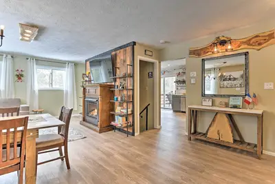 Image de Large Private Rustic Retreat w/hot tub, fire pit, game room
